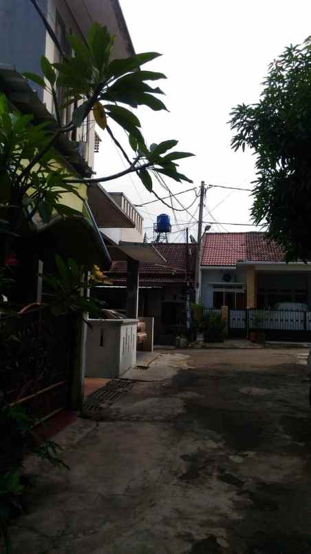 take over 2lt lt127 dekat unpam di pamulang villa dago