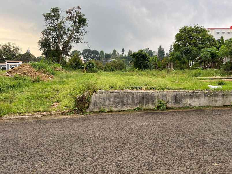 tanah datar 1000m kawasan wisata kemuning solo raya