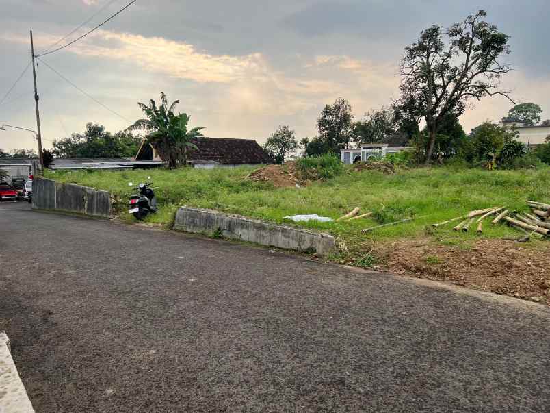tanah datar 1000m kawasan wisata kemuning solo raya