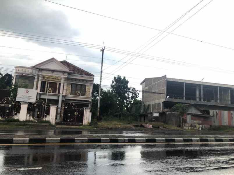 tanah jalan pandaran jawa tengah