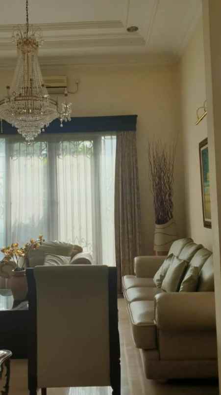 turun harga rumah mewah siap huni model hook