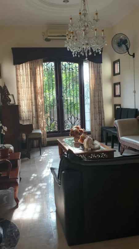 turun harga rumah mewah siap huni model hook