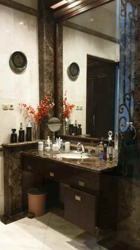 turun harga rumah mewah siap huni model hook