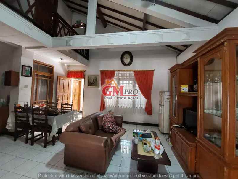 694 dijual rumah pusat kota di turangga bandung pusat