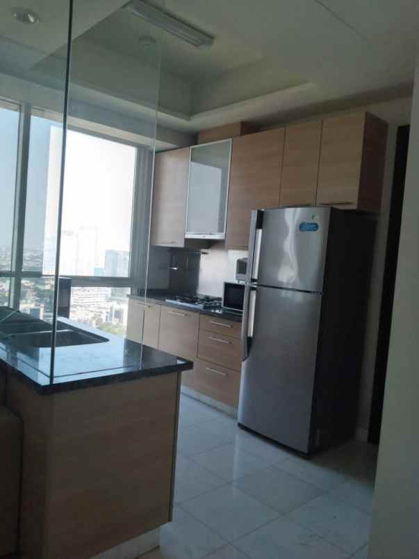 apartemen apartement the peak residence