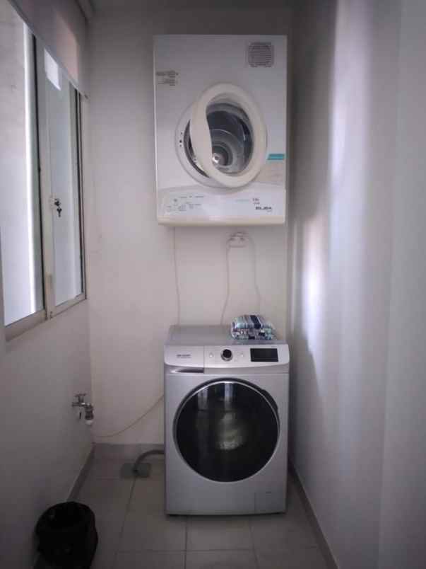 apartemen apartement the peak residence