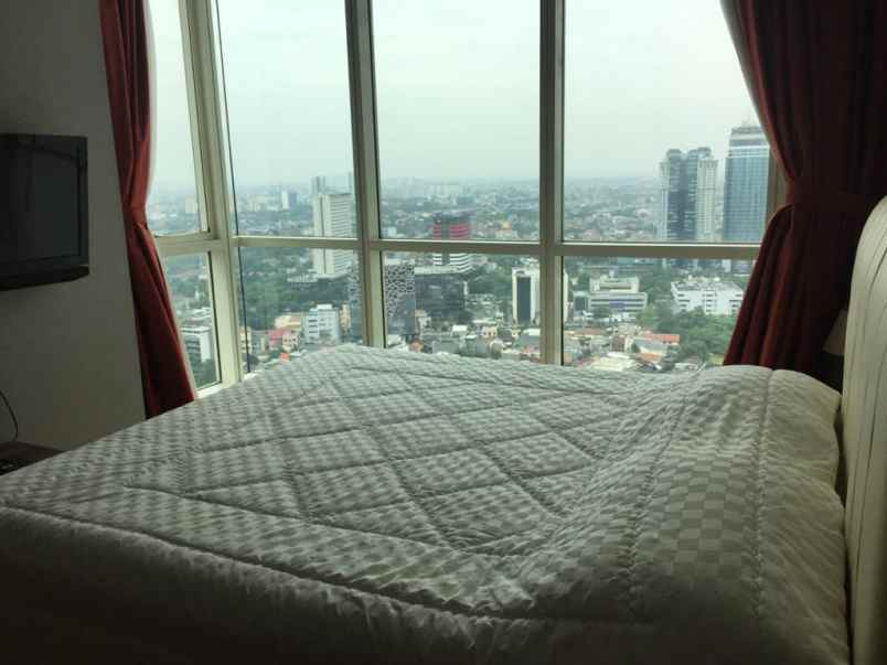 apartemen apartement the peak residence
