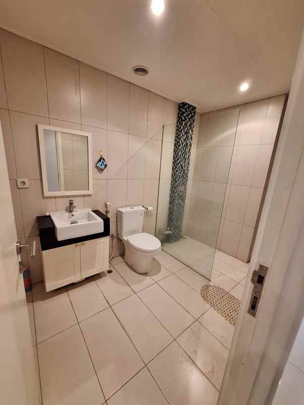 dijual apartemen jalan mayjen sungkono
