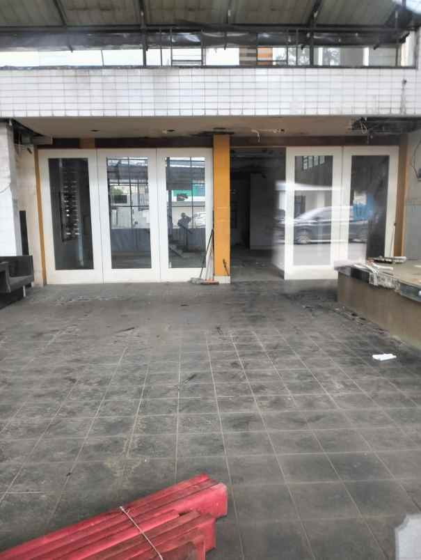 dijual bangunan di jalan pattimura