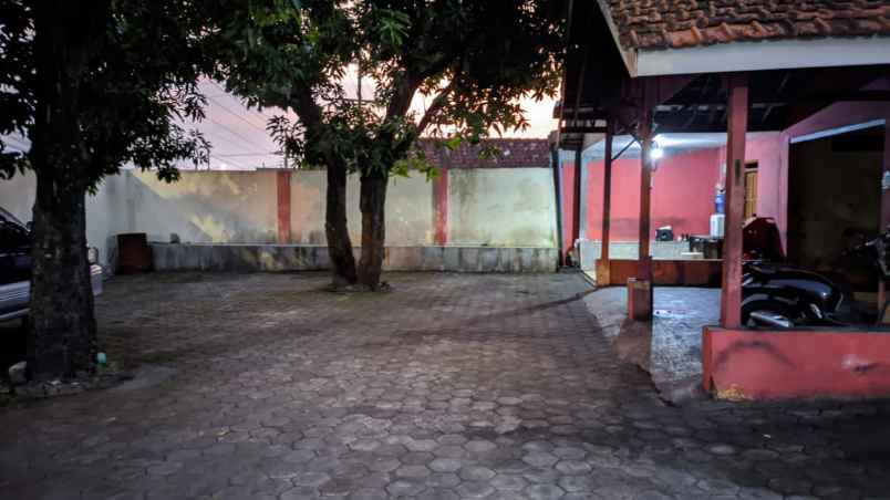 dijual bangunan ex bengkel di mangkang raya semarang