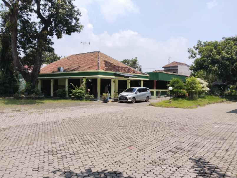 dijual cepat hotel di tepi jalan jantung kota pasuruan