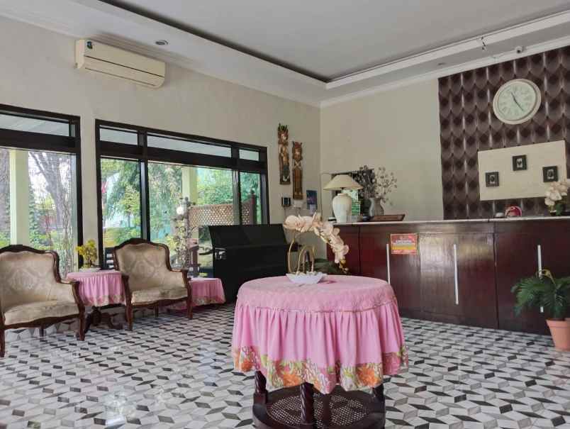 dijual cepat hotel di tepi jalan jantung kota pasuruan