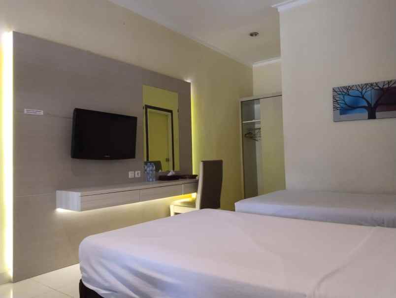 dijual cepat hotel di tepi jalan jantung kota pasuruan