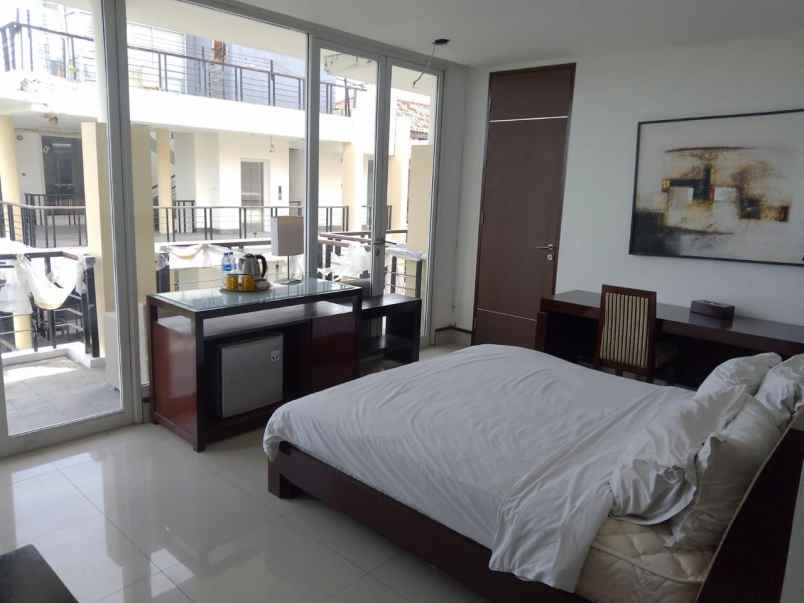 dijual hotel jl sunsetroad