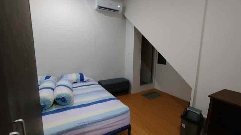 dijual kost duta bintaro