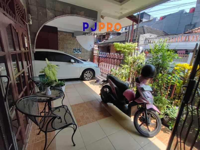 dijual kost jalan kavling semper barat