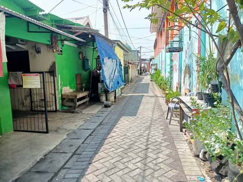 dijual kost jl sukolilo lor kec bulak