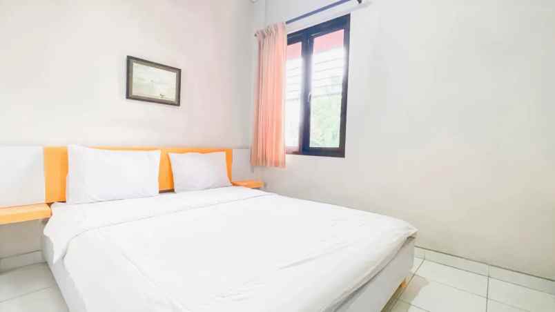 dijual kost jl tenggilis tengah