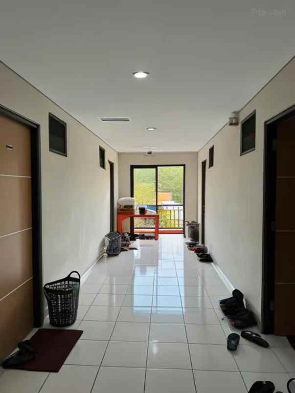 dijual kost jl tenggilis tengah