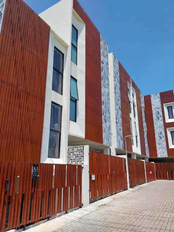 dijual kost kukusan kelurahan