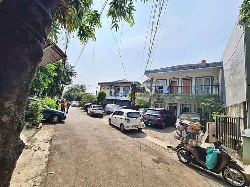 dijual kost pertukangan selatan kec