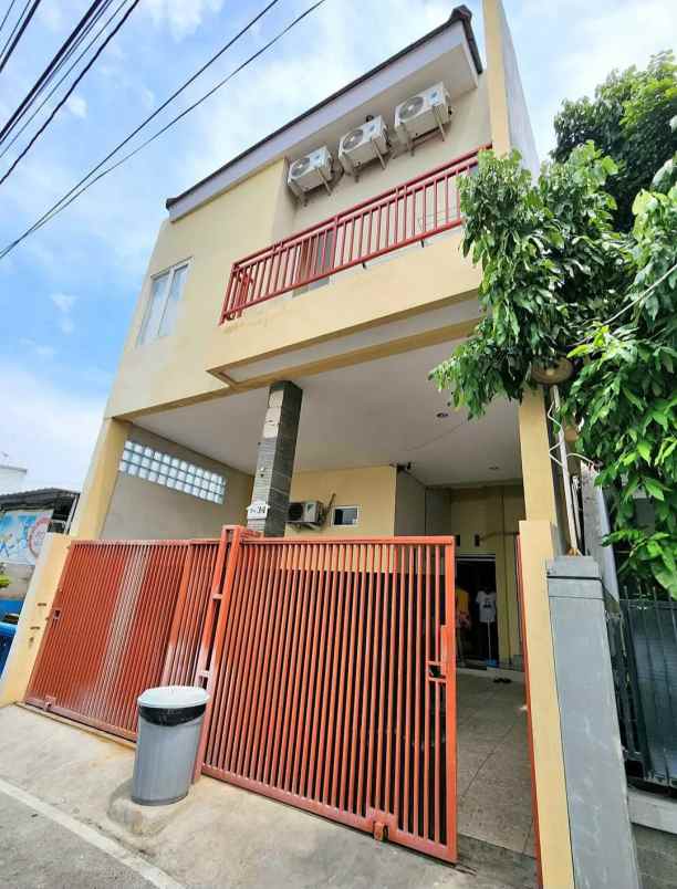 dijual kost tampomas
