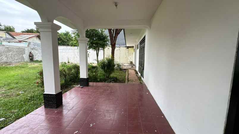 dijual murah hunian klasik asri super spacious 1310m