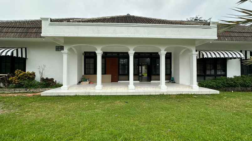 dijual murah hunian klasik asri super spacious 1310m