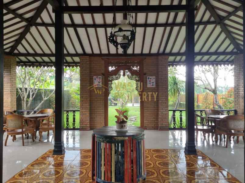 dijual murah villa cantik tanah luas di pakem