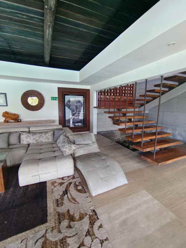 dijual murah villa di jimbaran