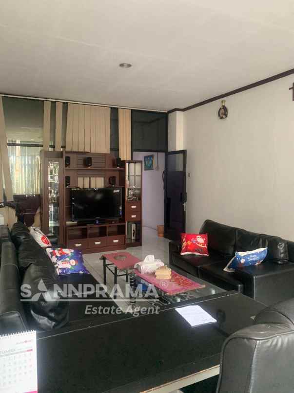 dijual ruko gudang kantor cempaka baru