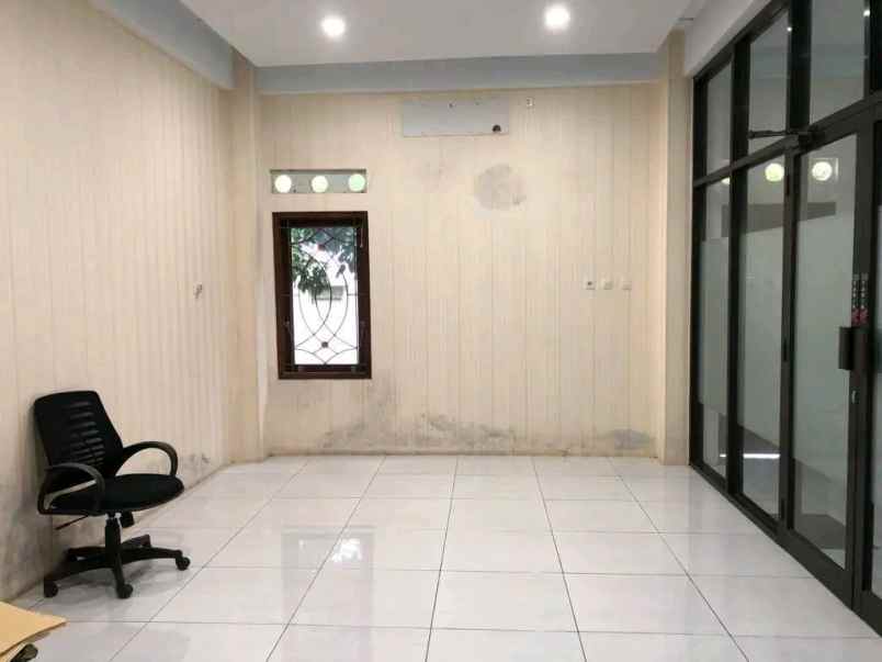 dijual ruko gudang kantor dekat ringroad