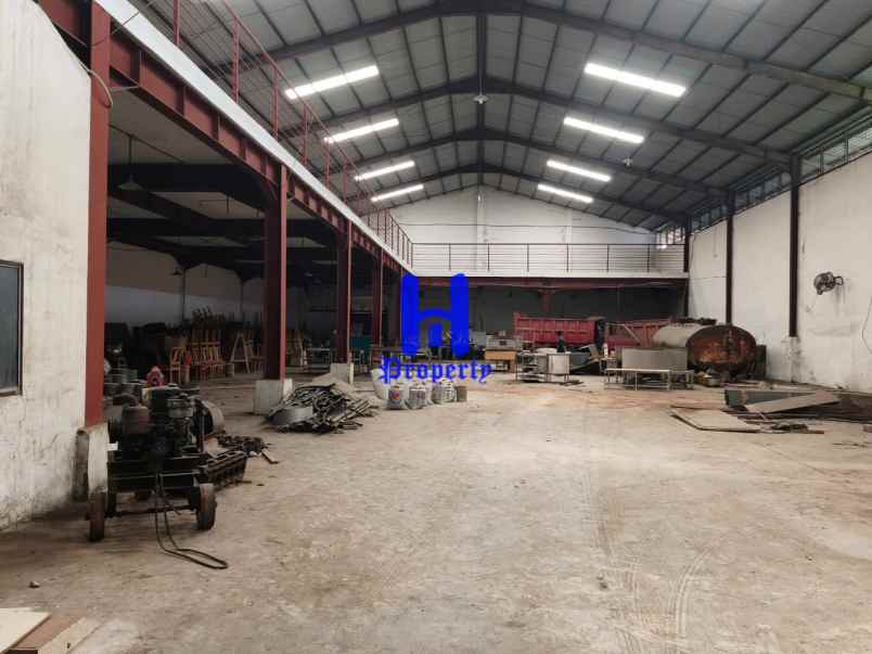 dijual ruko gudang kantor jalan irian barat daerah