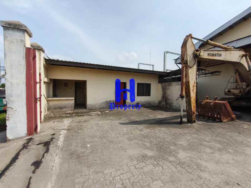 dijual ruko gudang kantor jalan irian barat daerah