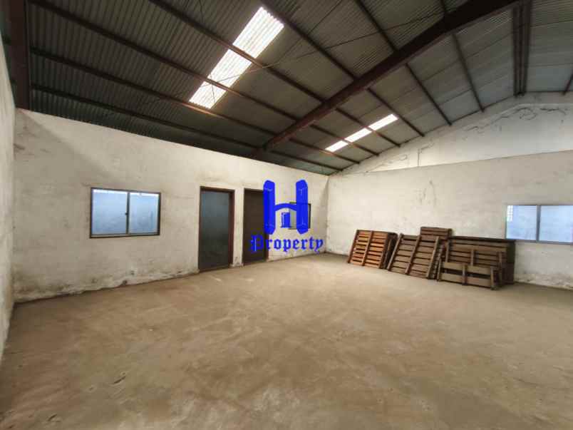 dijual ruko gudang kantor jalan irian barat daerah