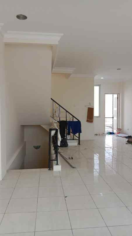 dijual ruko gudang kantor ruko bulevar hijau harapan