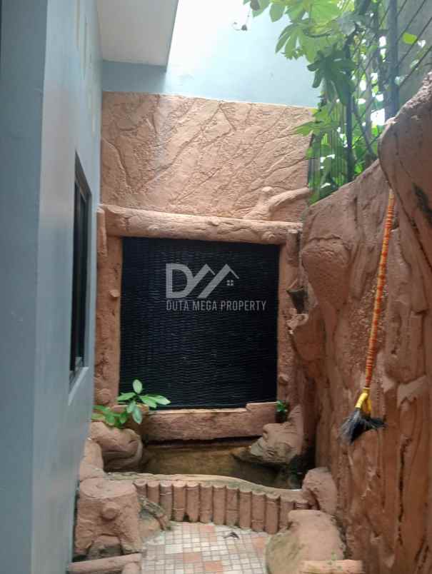 dijual rumah 3 lantai di bsd city