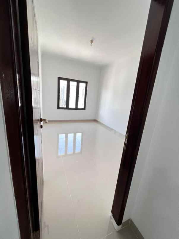 dijual rumah antapani