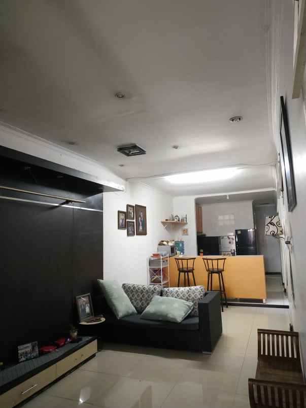 dijual rumah antapani