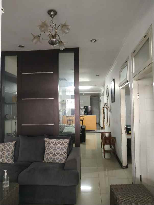 dijual rumah antapani