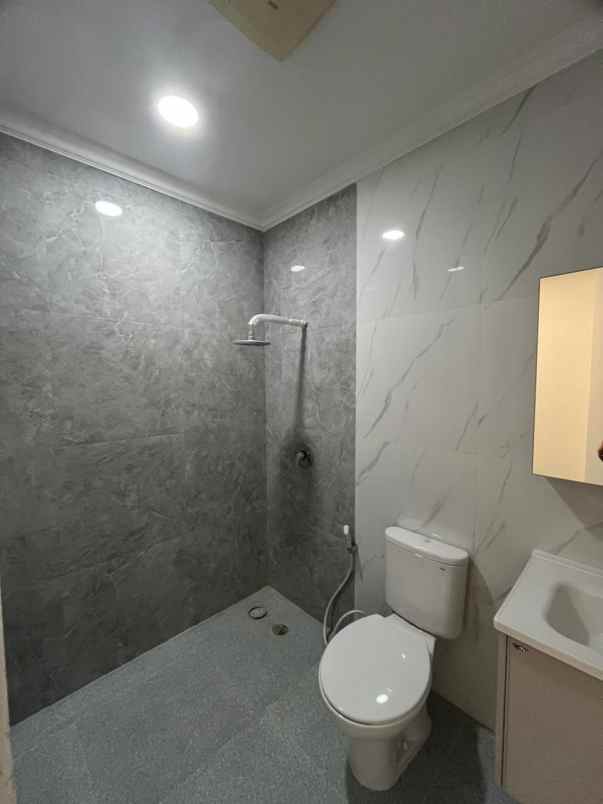 dijual rumah apt gading resort