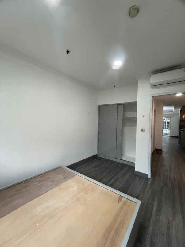 dijual rumah apt gading resort