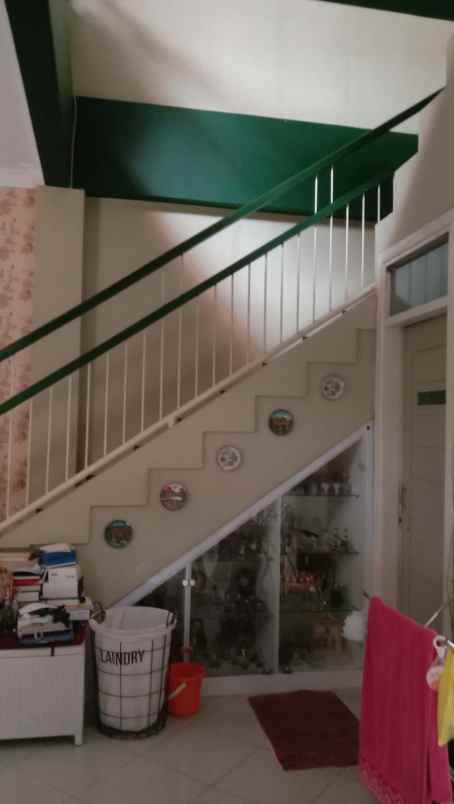 dijual rumah arcamanik endah