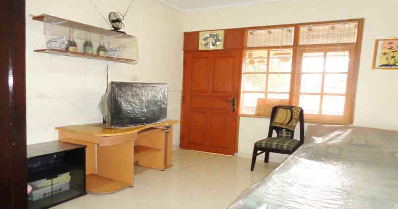 dijual rumah atletik