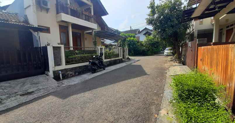 dijual rumah atletik