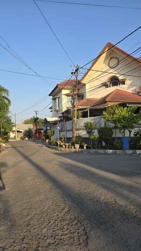 dijual rumah babatan pantai