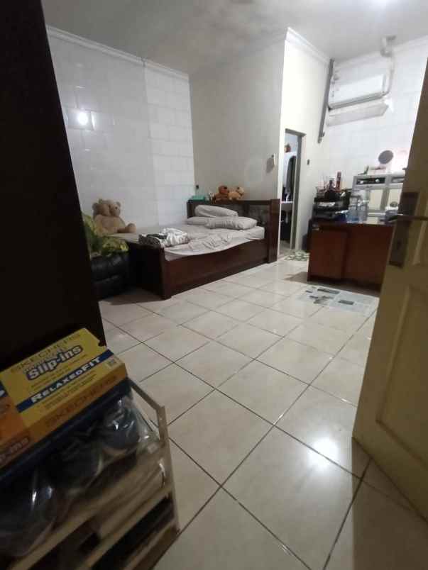 dijual rumah babatan pantai