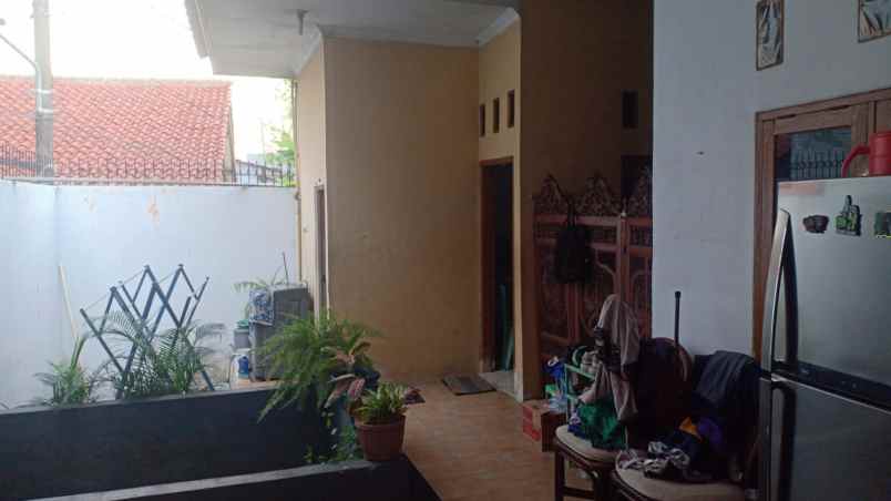 dijual rumah bagus strategis pinggir jalan jagakarsa