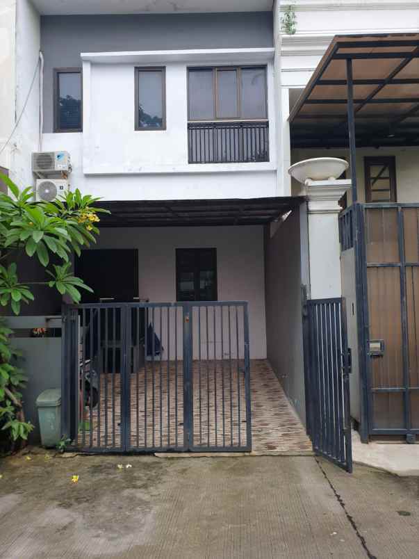 dijual rumah bangun cipta sarana bcs