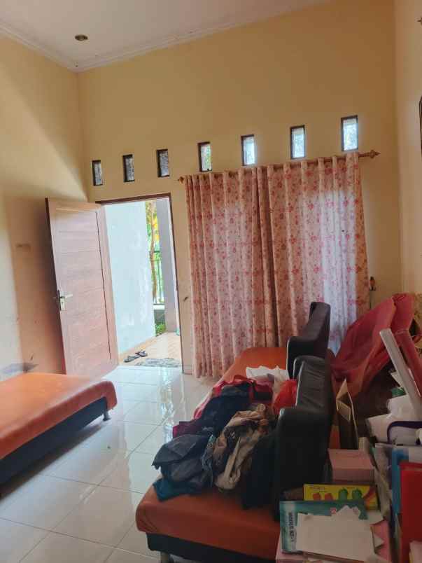 dijual rumah banguny